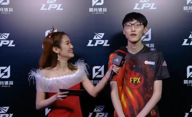 拉大至3 拉大至3