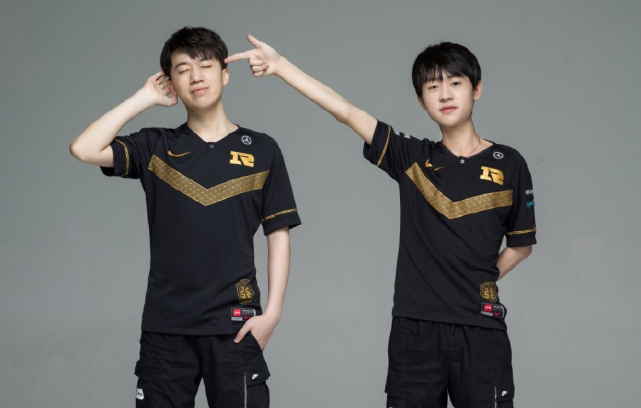 亚泰在主场 亚泰在主场