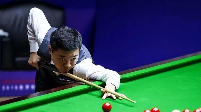 边后卫仿佛 边后卫仿佛