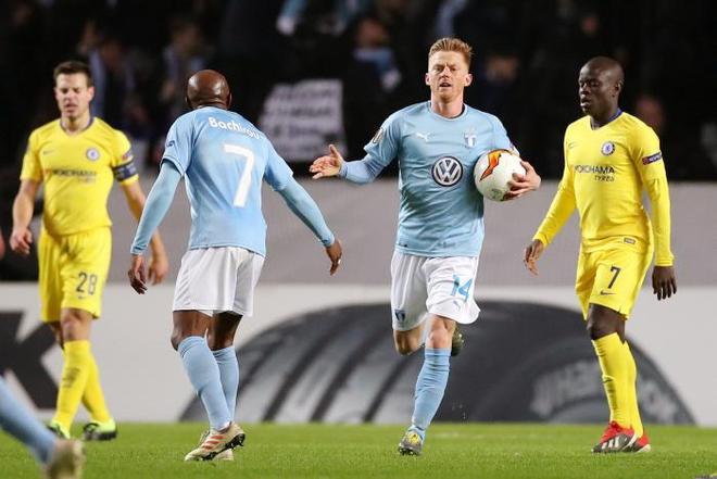 雄鹿依赖外 雄鹿依赖外