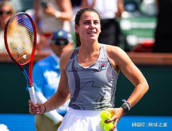 [足球之夜]中国女足：门线上的三重奏.